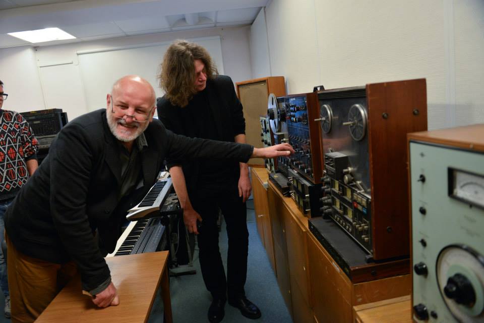 Spotkanie wykładowców w Studiu Muzyki Elektroakustycznej Akademii Muzycznej w Krakowie.