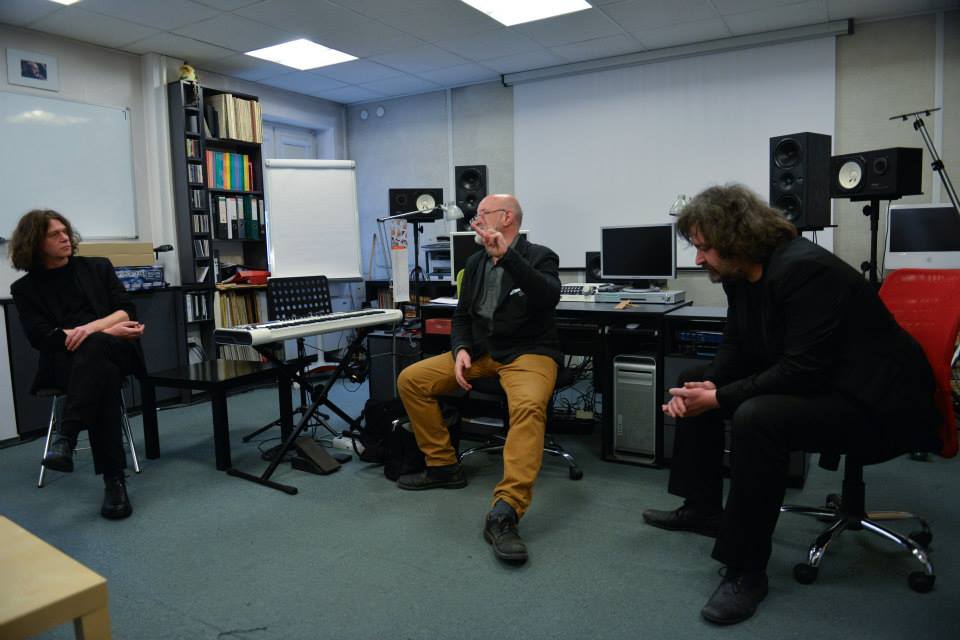 Spotkanie wykładowców w Studiu Muzyki Elektroakustycznej Akademii Muzycznej w Krakowie.