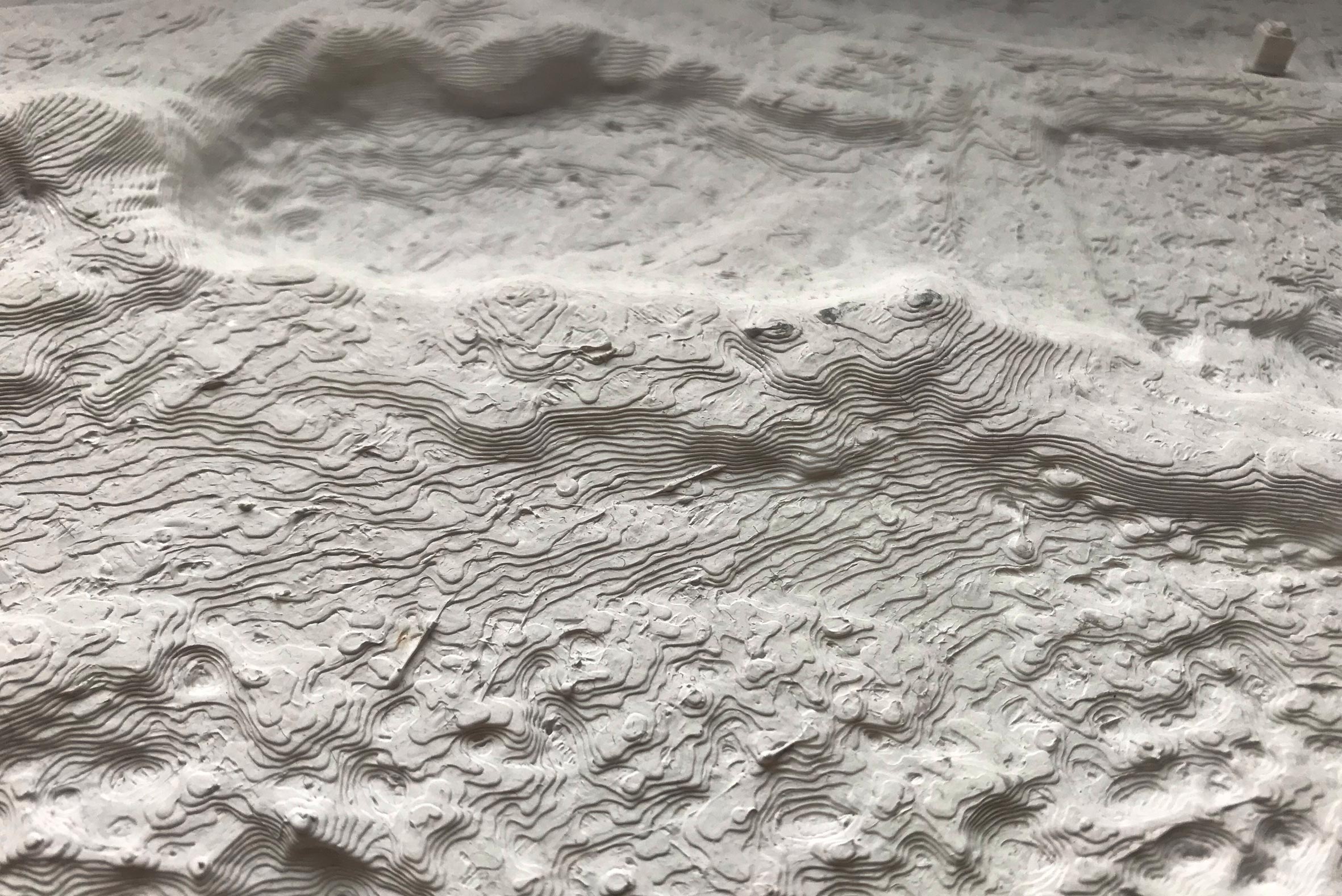 Drukowana makieta terenu z poziomicami